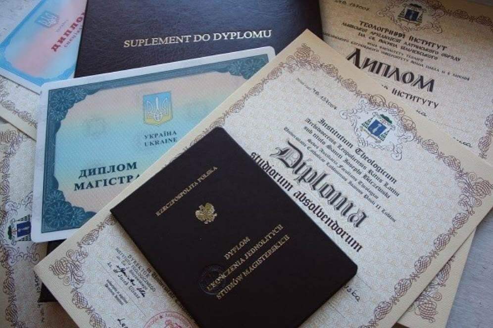 Documents for the Foreign Police: Residence in Slovakia